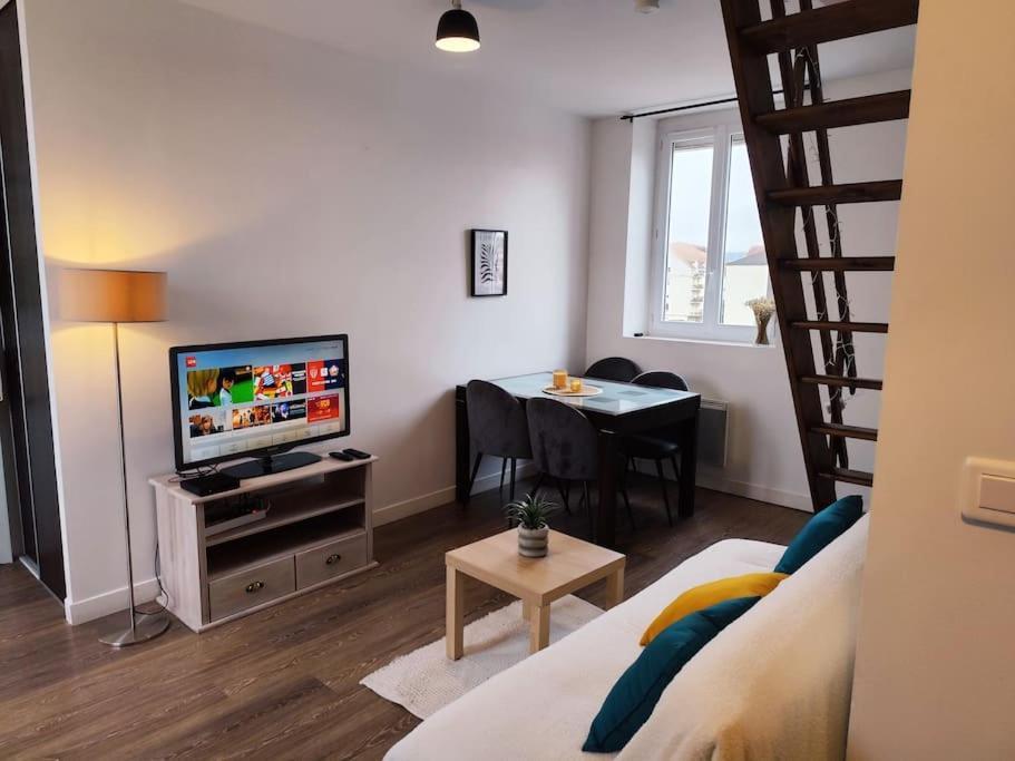 Апартаменты Duplex - Proche Gare & Centre Компьень Экстерьер фото